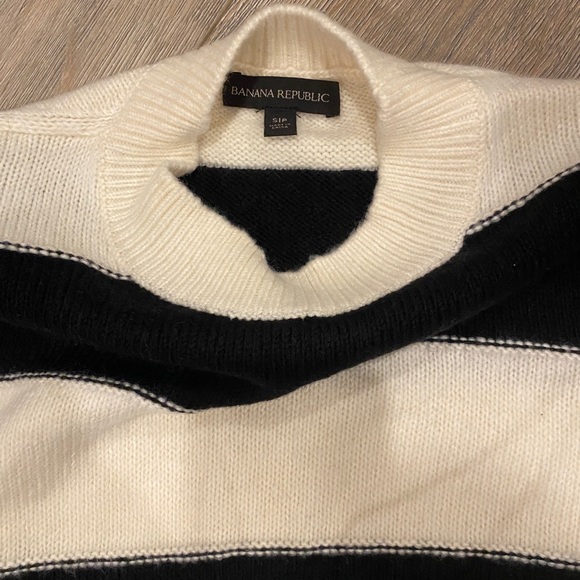 Super comfortable sweater Banana Republic - Picture 2 of 2